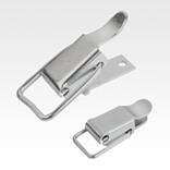 带拉环的钢制或不锈钢搭扣，承载力可达 300 N，带隐藏式旋拧孔